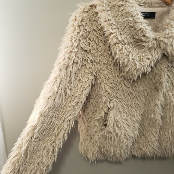 Zara Basic * Faux Fur Teddy Coat * Wrap Front Sz M - Picture 5 of 9